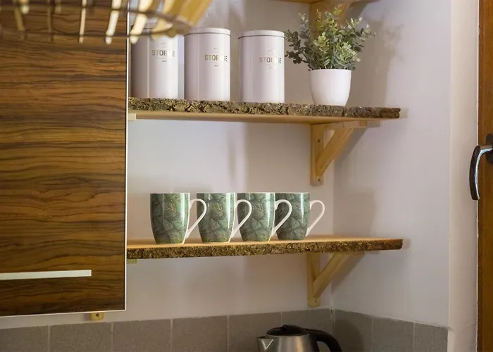 2 Bedroom Awesome In *